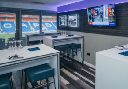 Executive Boxes Listing 305X240